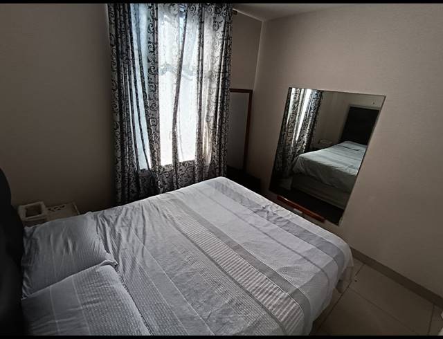 2.5 BEDROOM FLAT TO LET IN ESSENWOOD